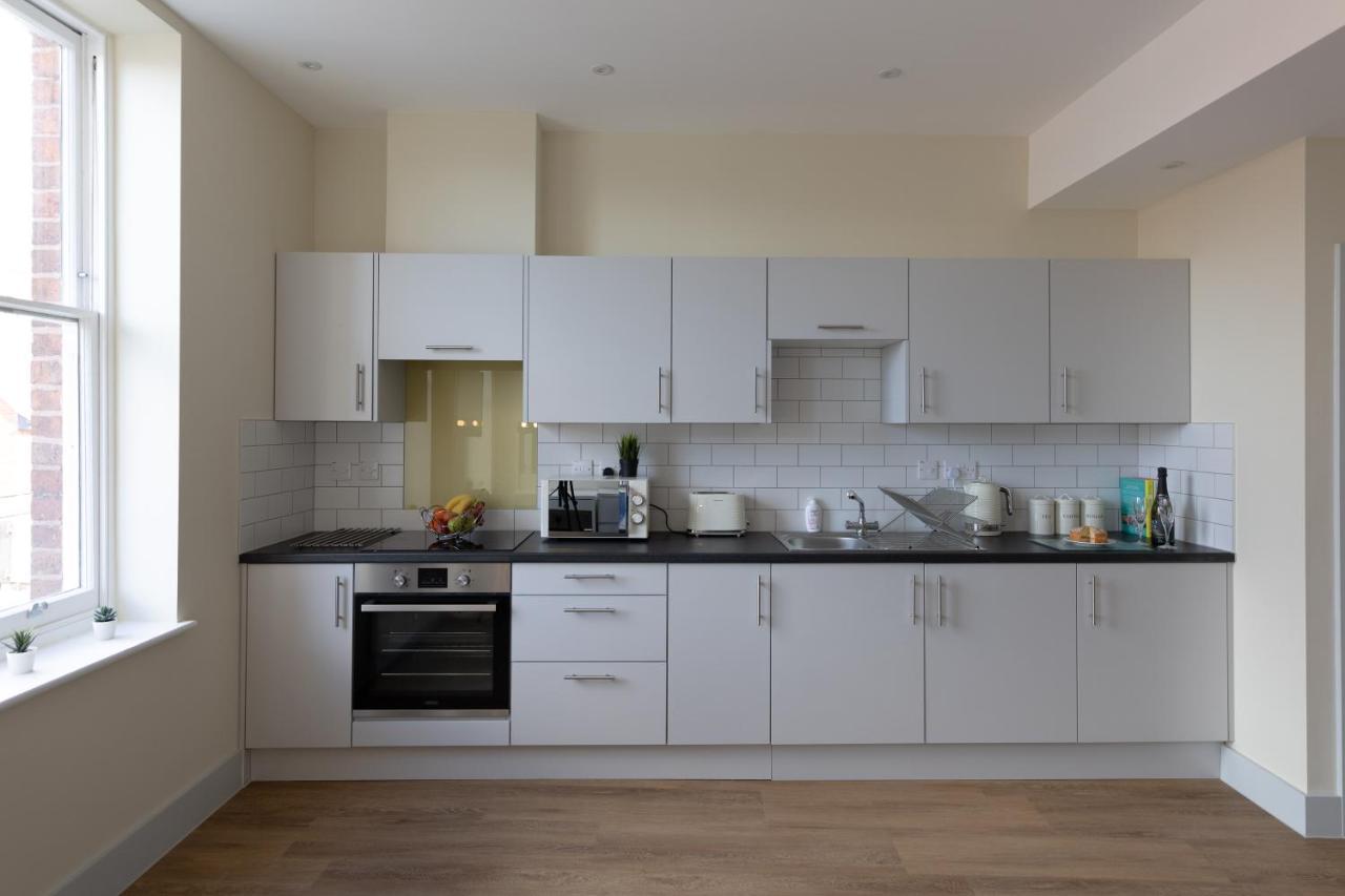 Hereford City Centre - Apartment 7, Isabella House - Modern Apartment In The Heart Of The City - Sleeps 2 Guests - Hosted By Rentmyhouse エクステリア 写真