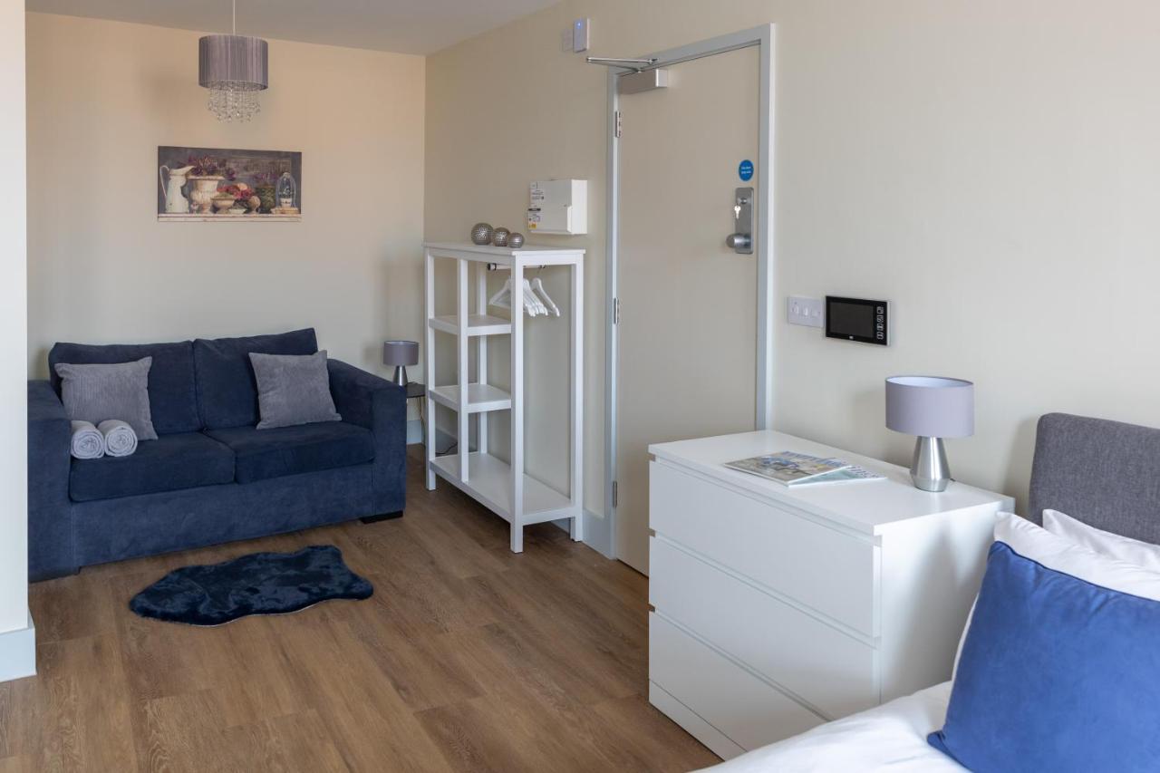 Hereford City Centre - Apartment 7, Isabella House - Modern Apartment In The Heart Of The City - Sleeps 2 Guests - Hosted By Rentmyhouse エクステリア 写真
