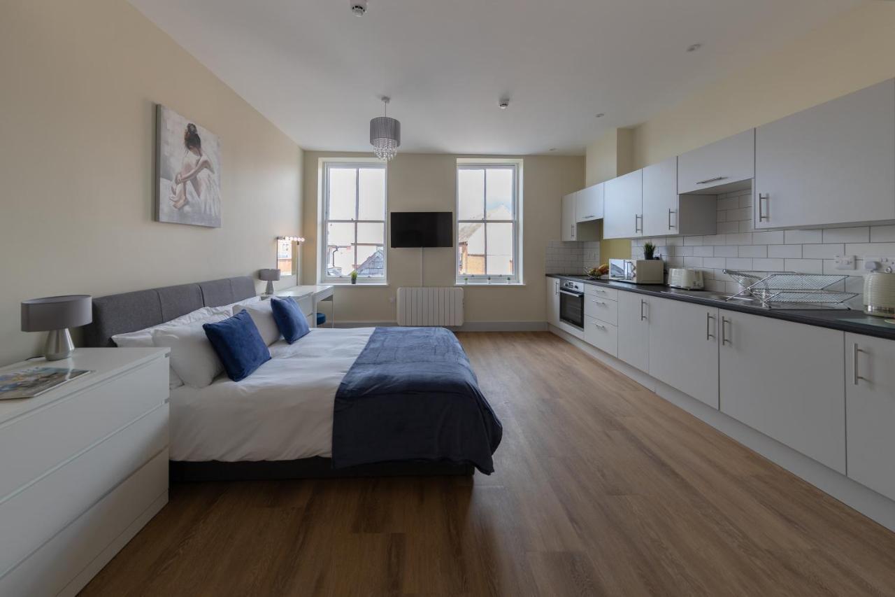 Hereford City Centre - Apartment 7, Isabella House - Modern Apartment In The Heart Of The City - Sleeps 2 Guests - Hosted By Rentmyhouse エクステリア 写真