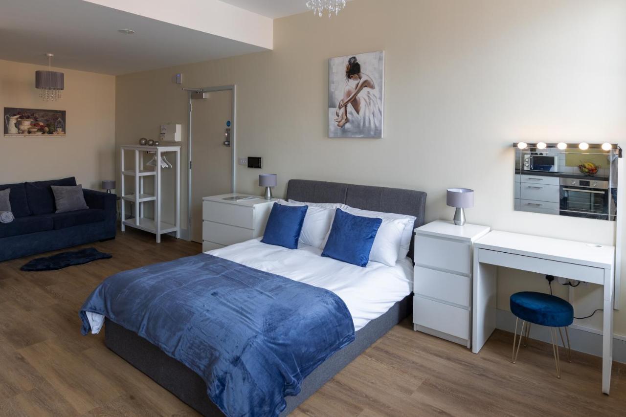 Hereford City Centre - Apartment 7, Isabella House - Modern Apartment In The Heart Of The City - Sleeps 2 Guests - Hosted By Rentmyhouse エクステリア 写真