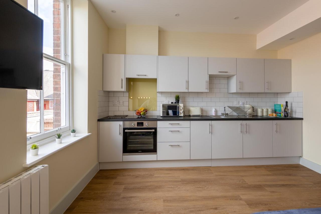 Hereford City Centre - Apartment 7, Isabella House - Modern Apartment In The Heart Of The City - Sleeps 2 Guests - Hosted By Rentmyhouse エクステリア 写真